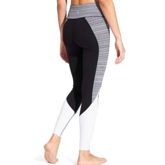Athleta Women's High Rise Jacquard Flow Chat Tight leggings Pilayo Black Size Xs - Picture 1 of 9